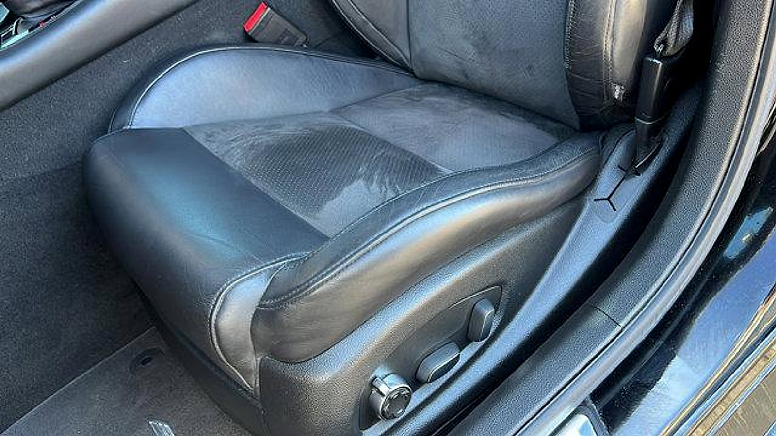 Used 2018 Cadillac CTS V w/ Carbon Fiber Package image 17