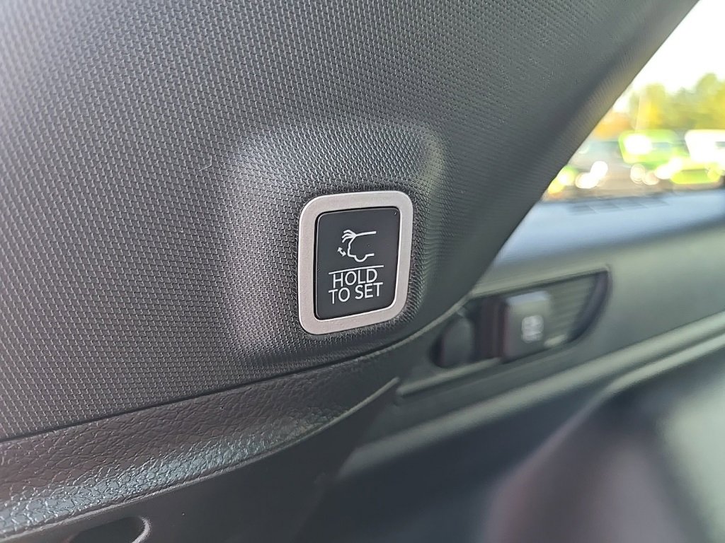 New 2025 Jeep Grand Cherokee Limited w/ Luxury Tech Group II image 96