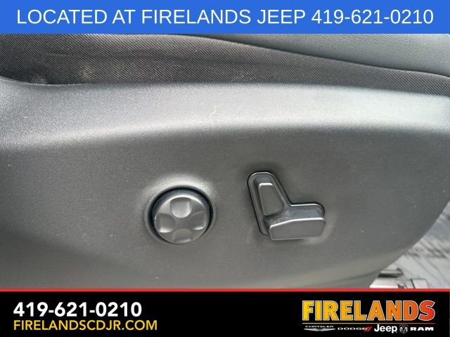 Used 2020 Chrysler Pacifica Limited image 17