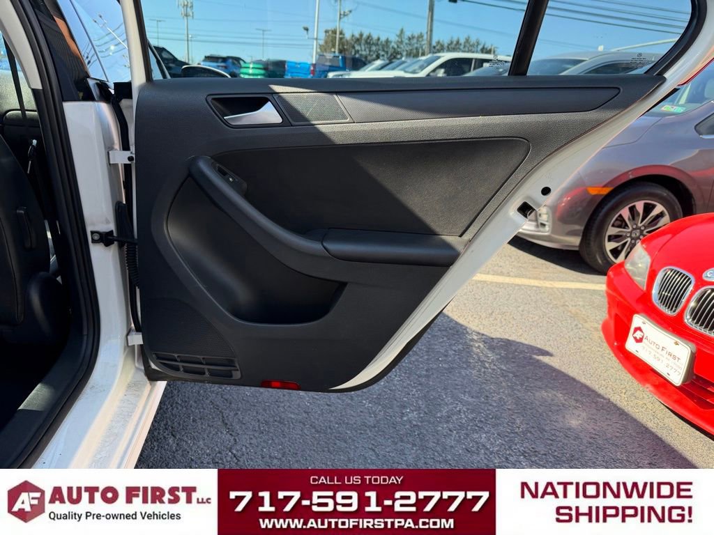 Used 2014 Volkswagen Jetta SE FWD image 15