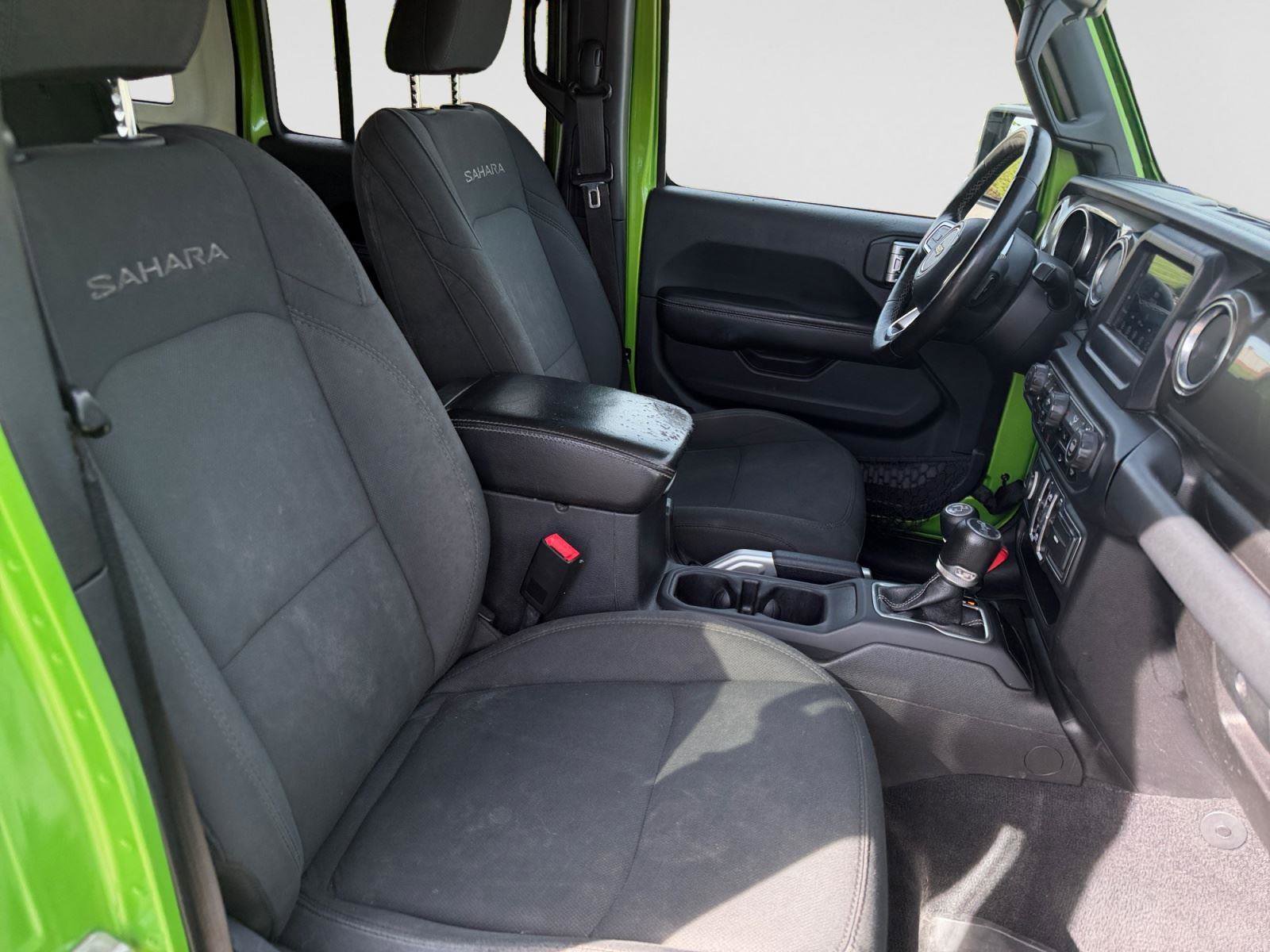 Used 2018 Jeep Wrangler Unlimited Sahara w/ Dual Top Group image 15