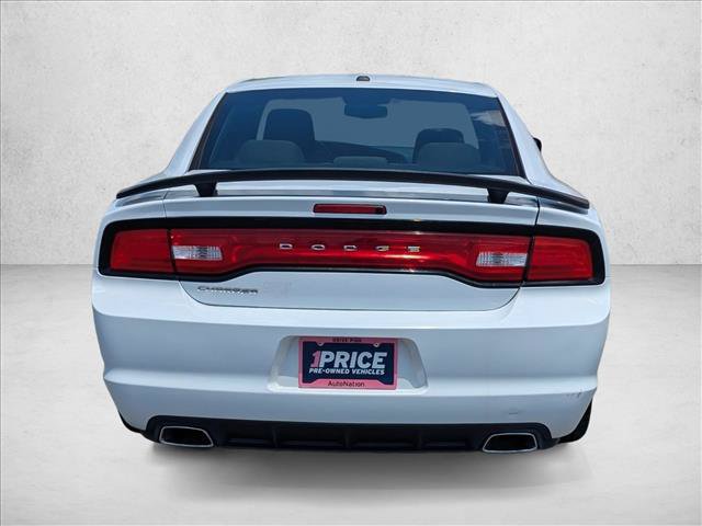 Used 2014 Dodge Charger SXT RWD image 6