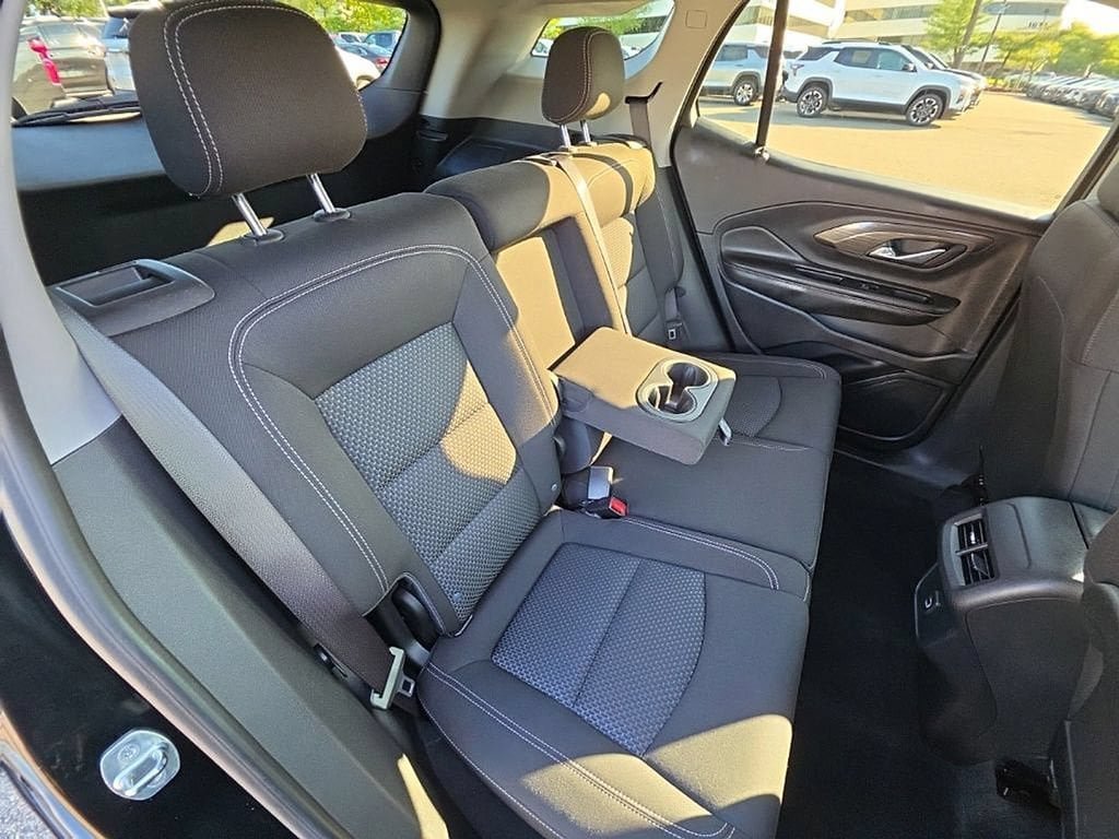 Used 2023 GMC Terrain SLE w/ Driver Convenience Package AWD/4WD image 27