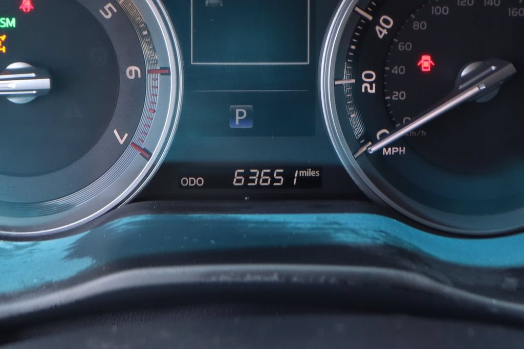 Used 2018 Toyota Land Cruiser AWD/4WD image 26