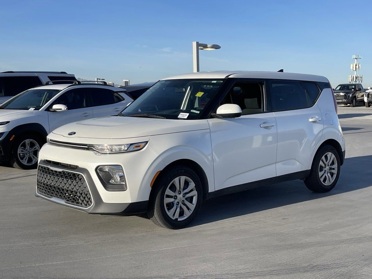 Used 2020 Kia Soul LX image 2