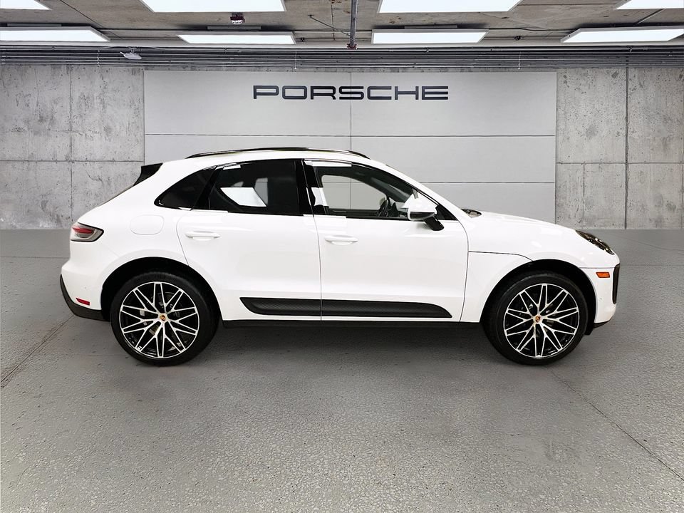 New 2026 Porsche Macan AWD/4WD image 8