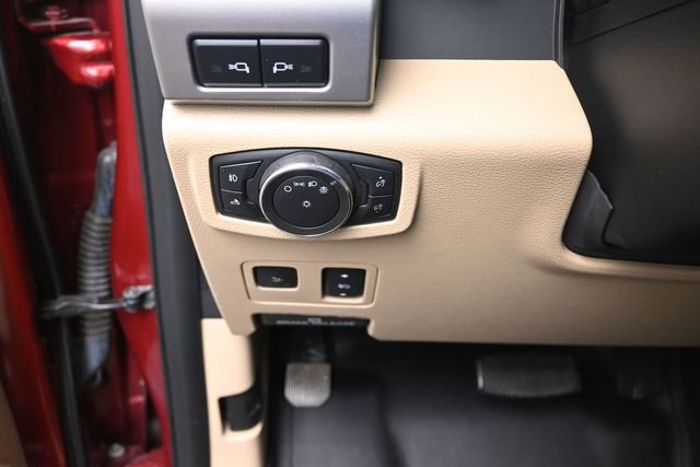 Used 2017 Ford F250 Lariat w/ Lariat Ultimate Package AWD/4WD image 16