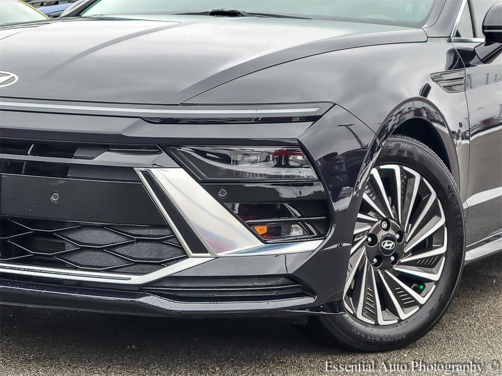 Used 2024 Hyundai Sonata Limited image 3