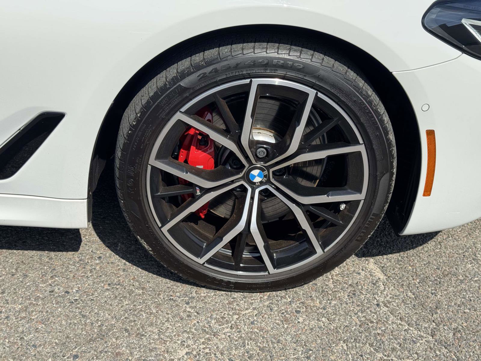 Used 2022 BMW 530i xDrive w/ M Sport Package image 8