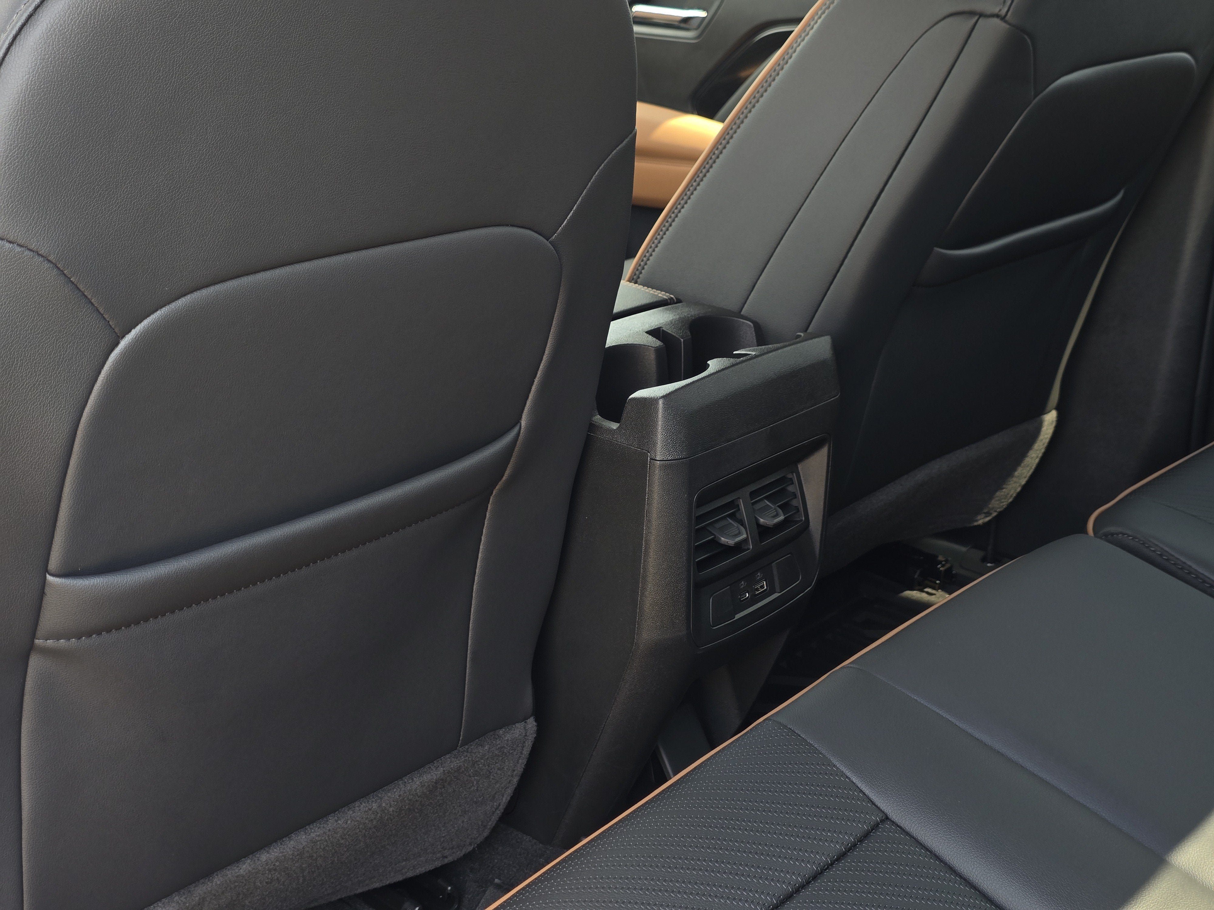 New 2026 GMC Canyon AT4 w/ Technology Plus Package AWD/4WD image 23