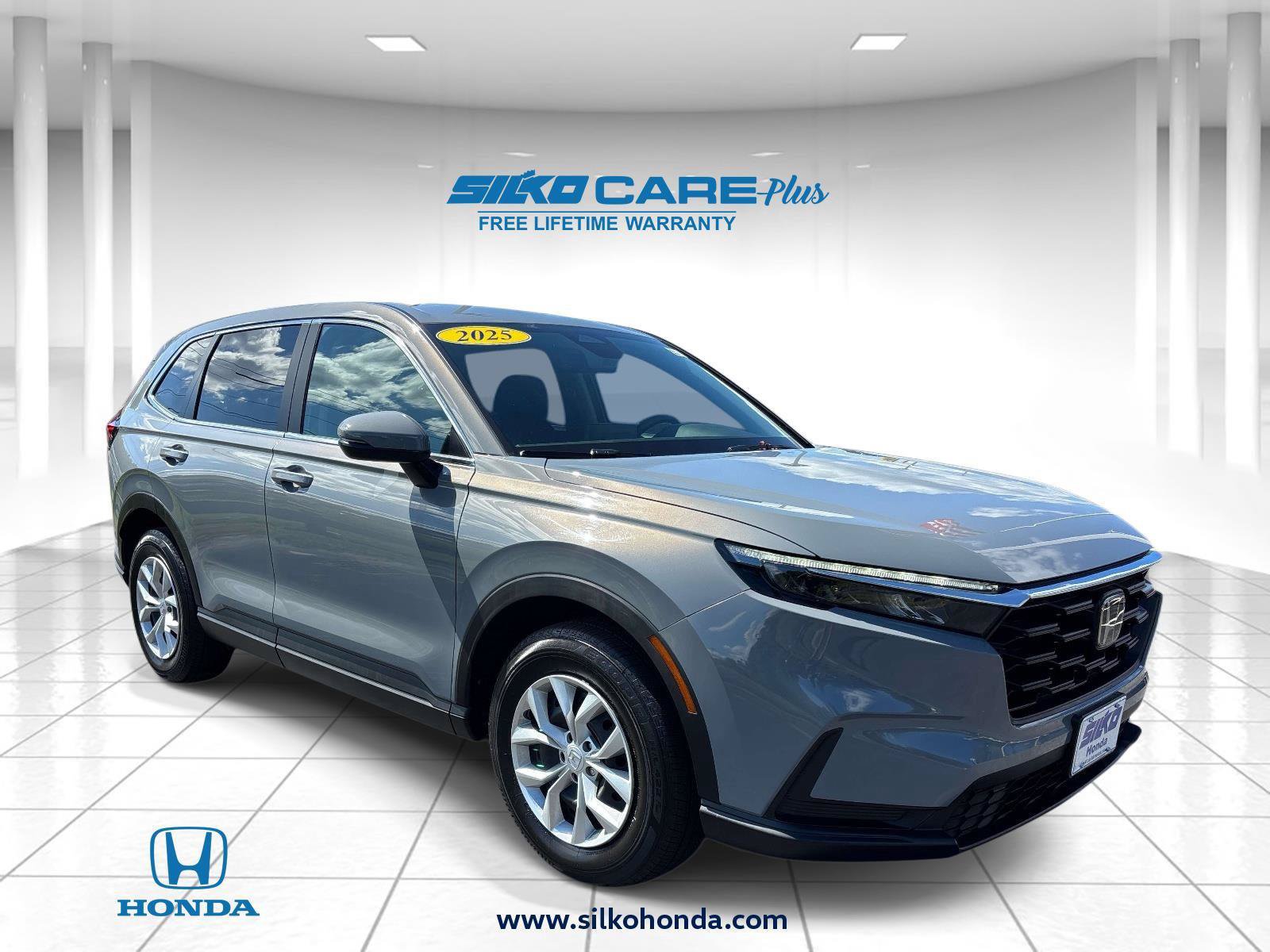 Used 2025 Honda CR-V LX image 1