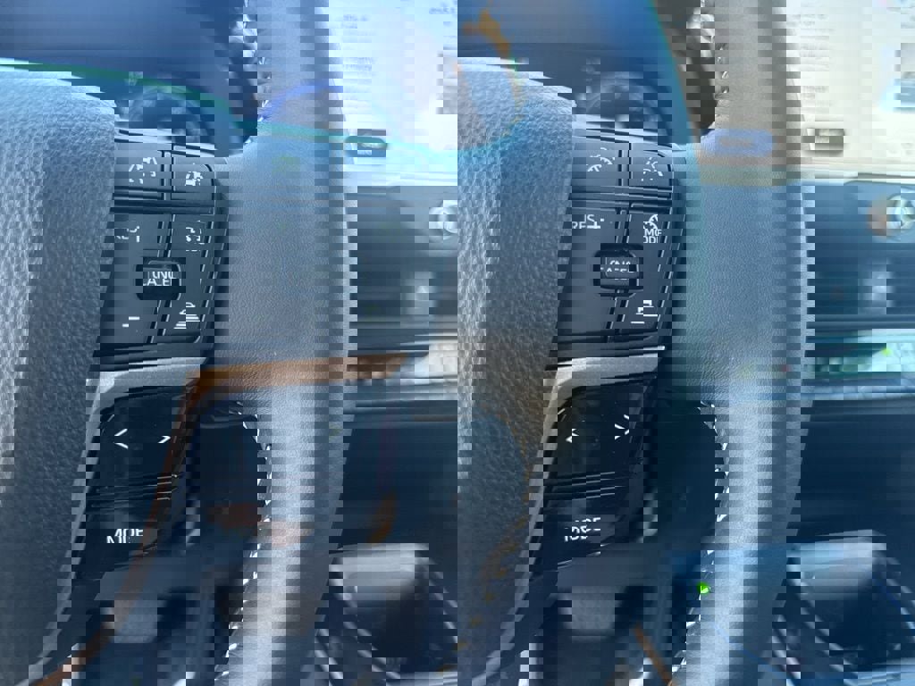 Used 2025 Toyota Crown Signia XLE image 16