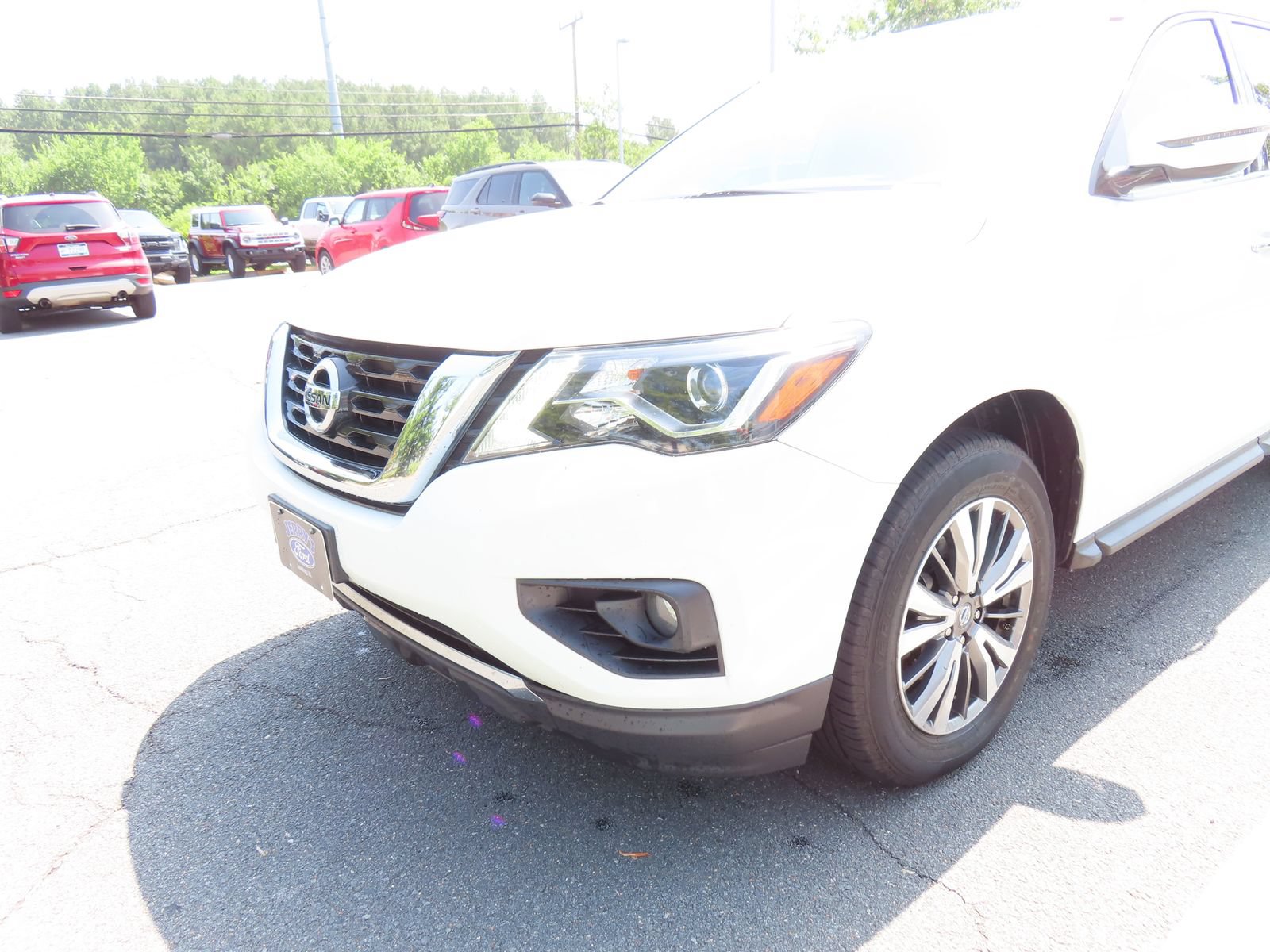 Used 2018 Nissan Pathfinder SV AWD/4WD image 8