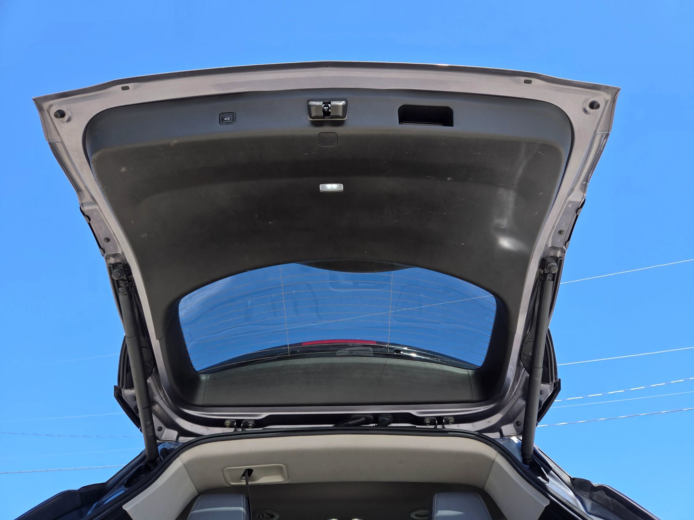 Used 2020 Buick Enclave Essence image 18