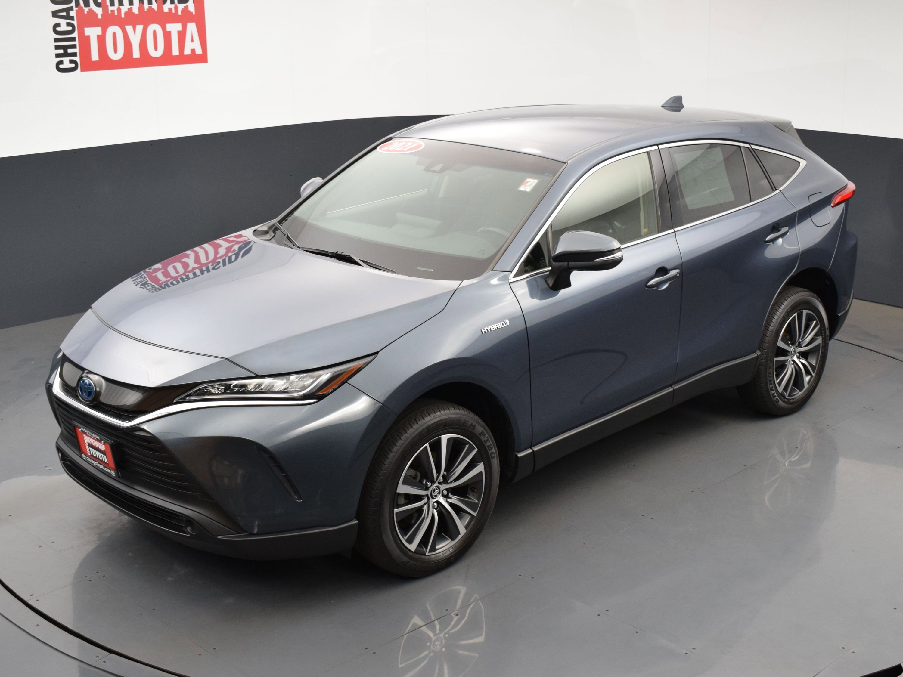 Used 2021 Toyota Venza LE image 24