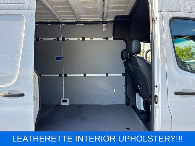 Used 2025 Mercedes-Benz Sprinter 2500 image 24