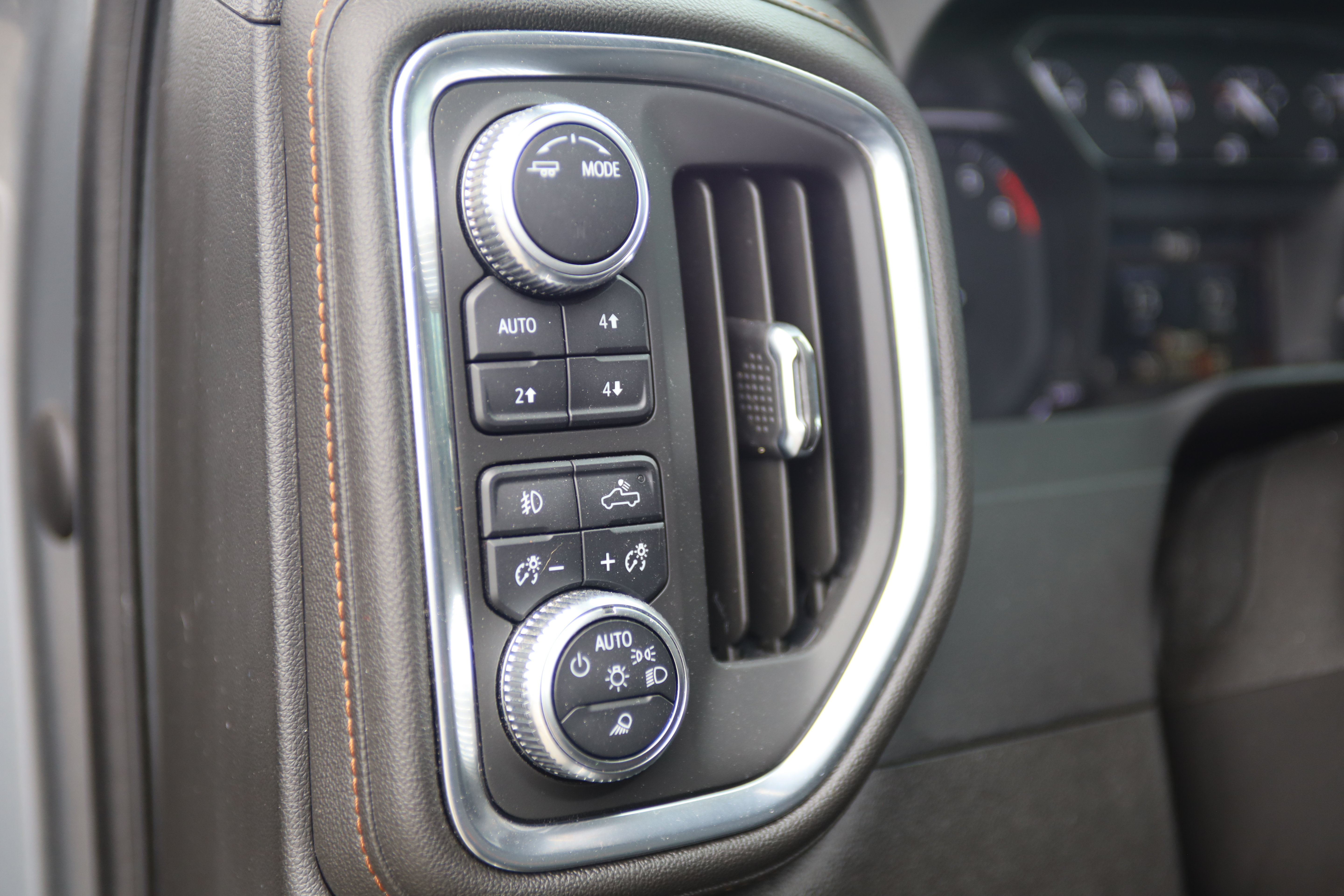 Used 2022 GMC Sierra 1500 AT4 w/ AT4 Preferred Package AWD/4WD image 15