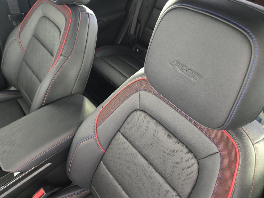 New 2026 Chevrolet Equinox RS w/ Convenience Package III FWD image 27