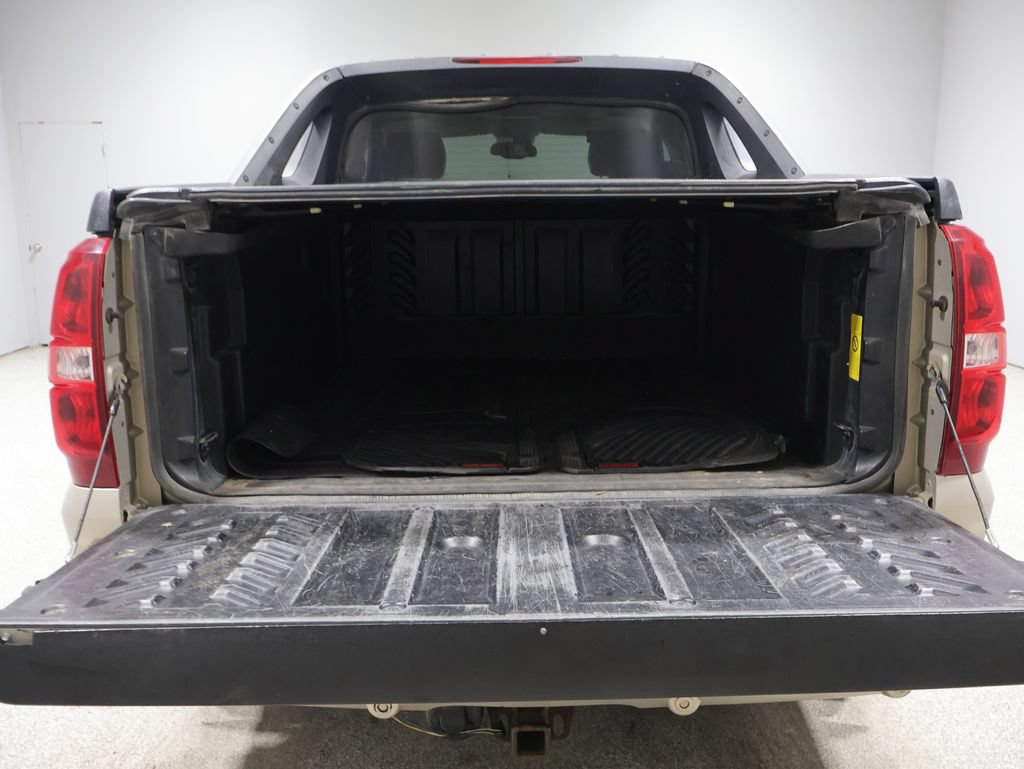 Used 2007 Chevrolet Avalanche LT w/ LT Preferred Equipment Group AWD/4WD image 4