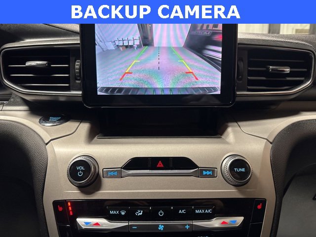 Used 2023 Ford Explorer XLT w/ Equipment Group 202A image 4