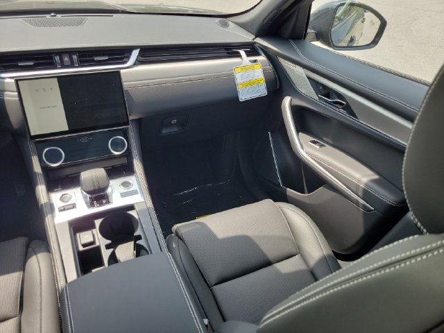 Used 2026 Jaguar F-PACE R-Dynamic S AWD/4WD image 18