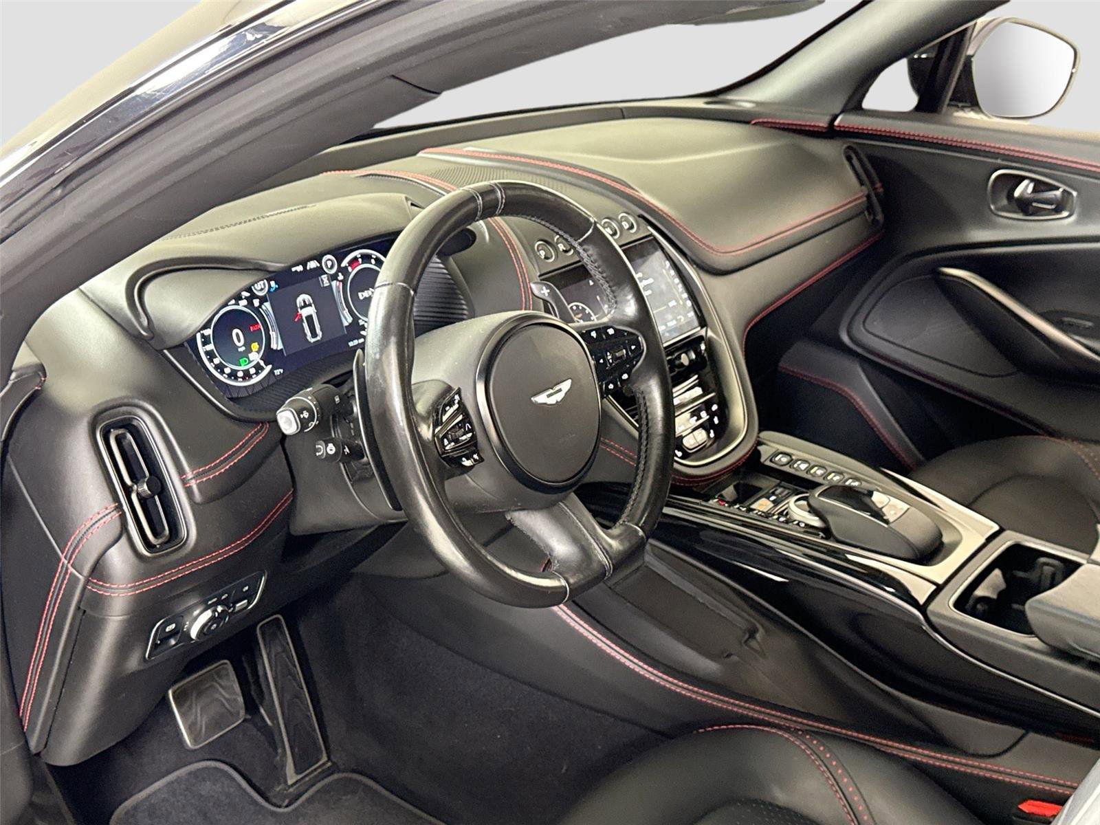 Used 2021 Aston Martin DBX image 15