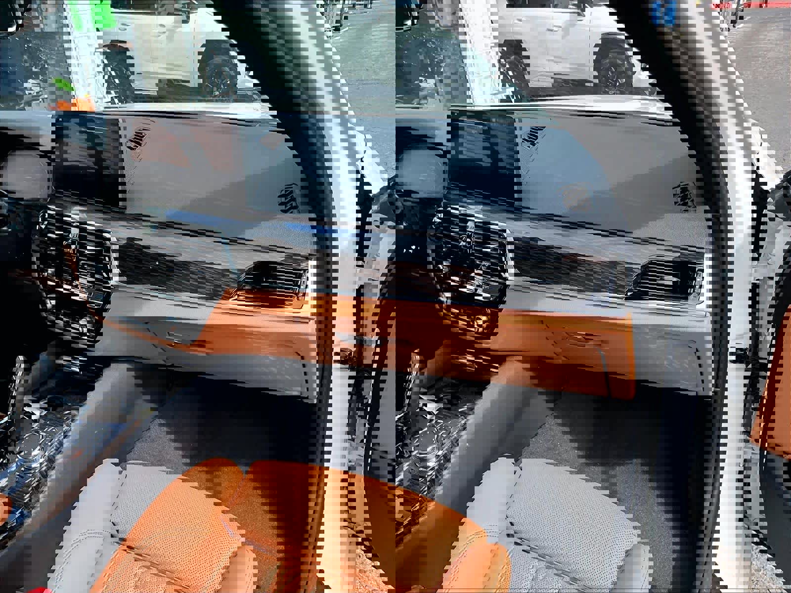 Used 2023 BMW 530i w/ Convenience Package image 17