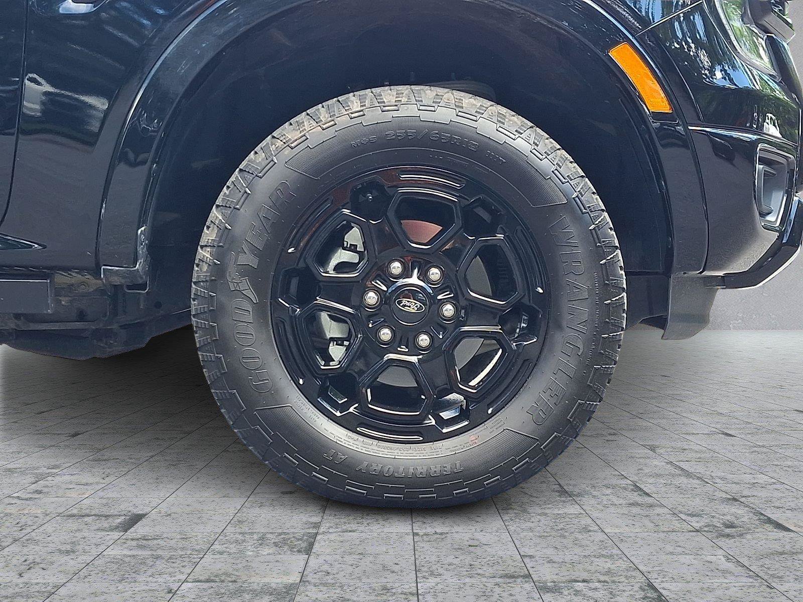 Used 2025 Ford Ranger XLT w/ Black Appearance Package AWD/4WD image 8