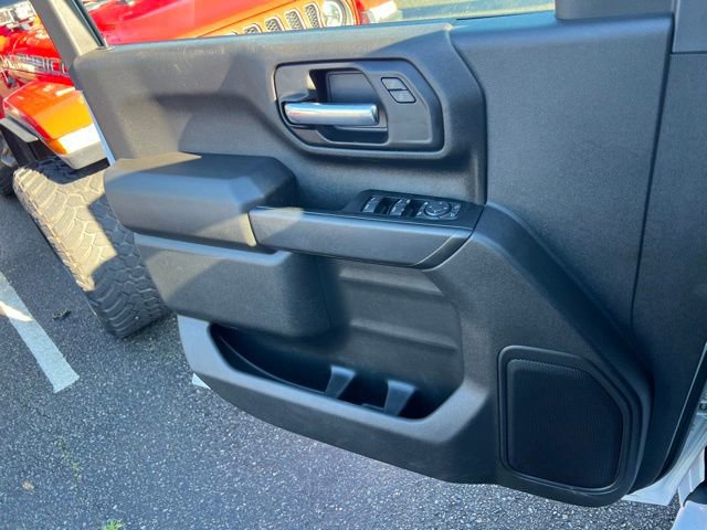 Used 2022 Chevrolet Silverado 2500 Custom w/ Custom Value Package image 19