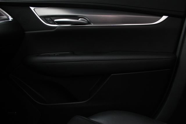 Used 2019 Cadillac XT5 Premium Luxury AWD/4WD image 18