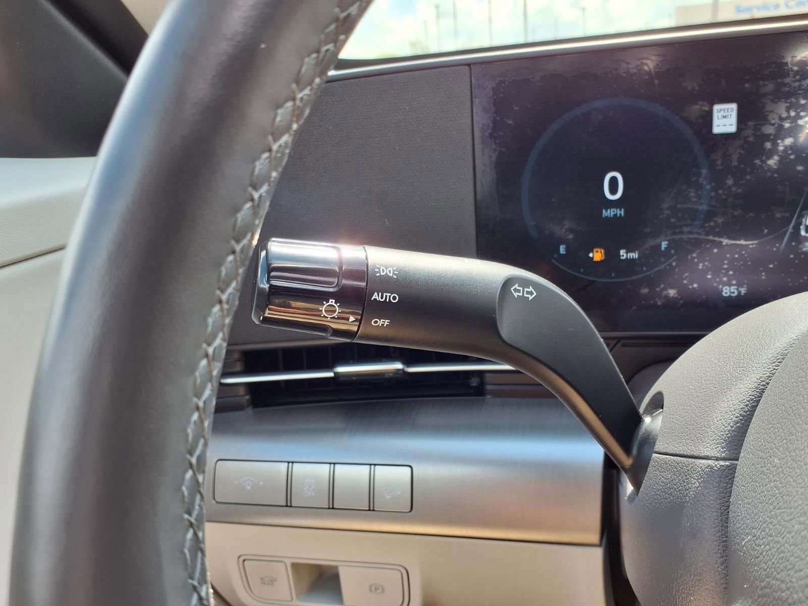 Used 2024 Hyundai Kona Limited image 18