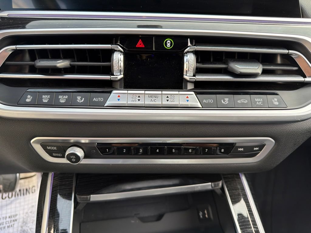 Used 2022 BMW X7 M50i AWD/4WD image 39