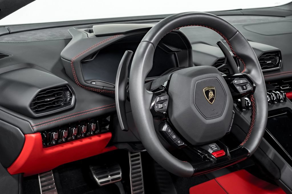 Used 2021 Lamborghini Huracan EVO RWD image 13