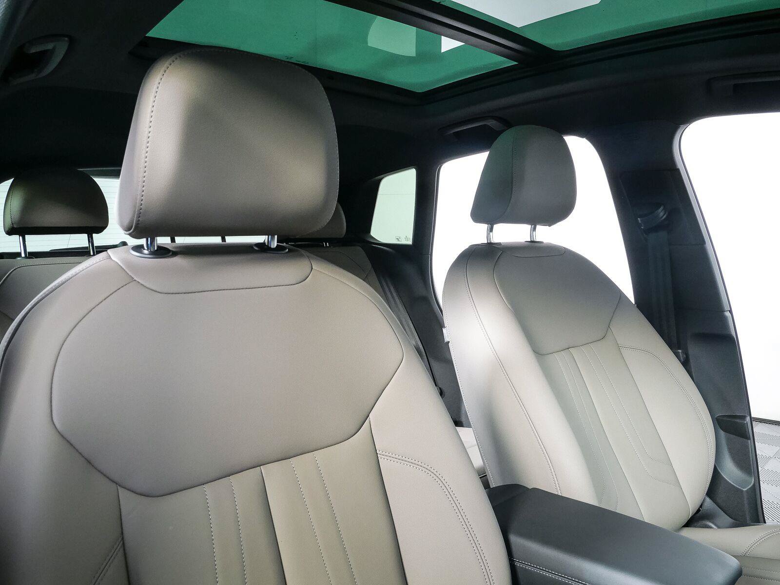 New 2026 Audi Q3 quattro 2.0T AWD/4WD image 24