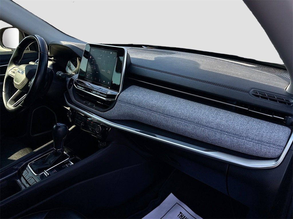 Used 2022 Jeep Compass Latitude w/ Convenience Group image 27