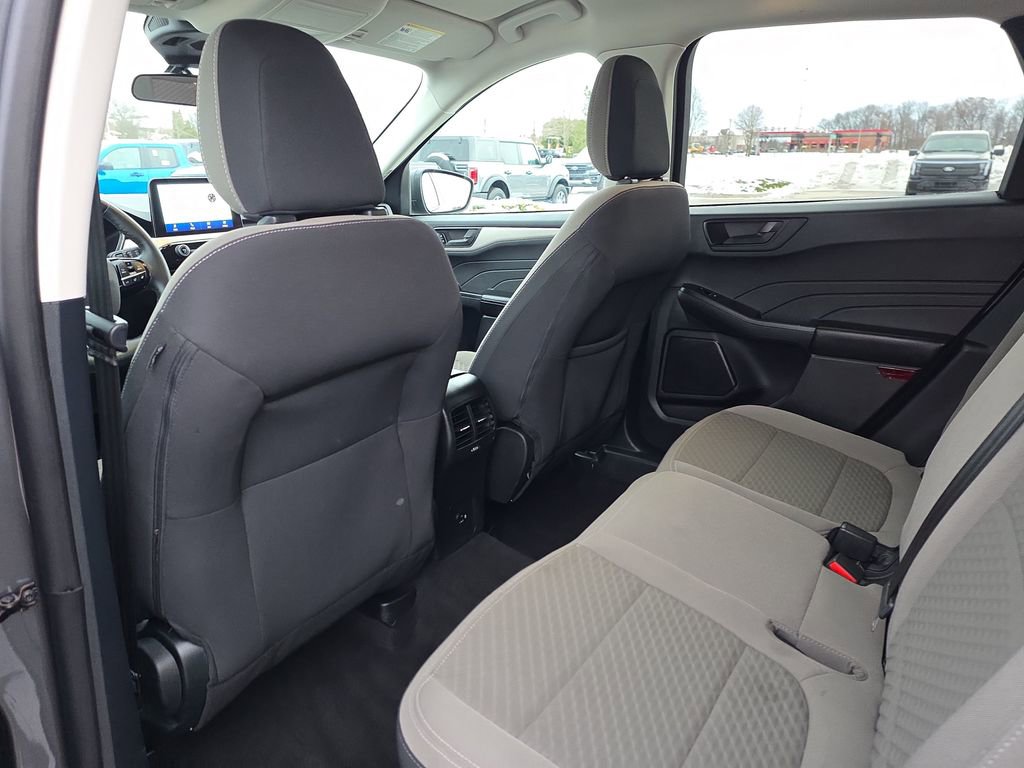 Used 2022 Ford Escape SE w/ Cold Weather Package image 28