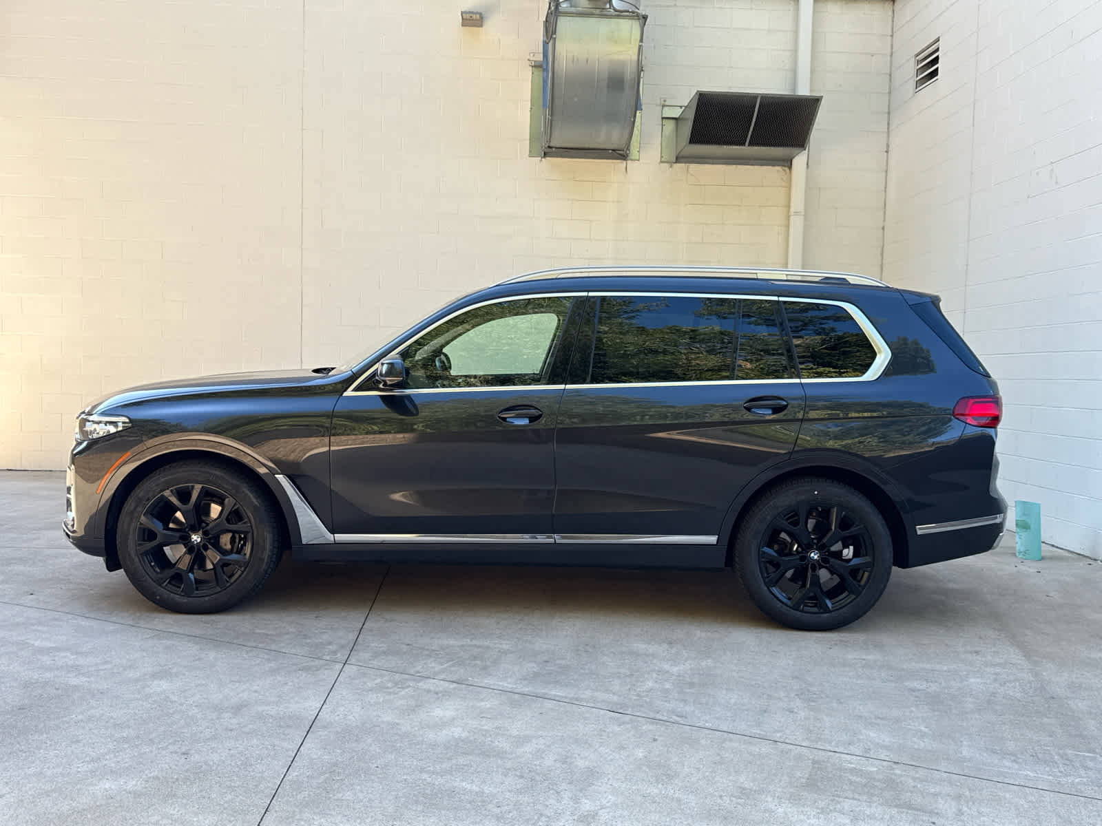 Certified 2022 BMW X7 xDrive40i image 5