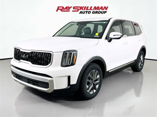 Used 2024 Kia Telluride LX image 3