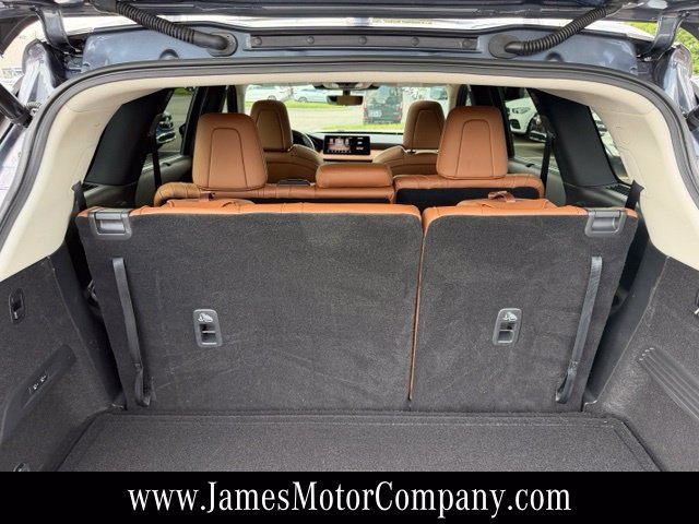 Used 2023 INFINITI QX60 Sensory w/ Vision Package AWD/4WD image 19