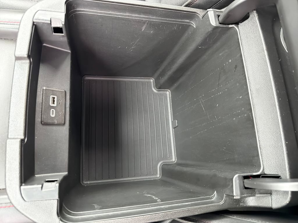 Used 2024 Chevrolet Suburban RST RWD image 48