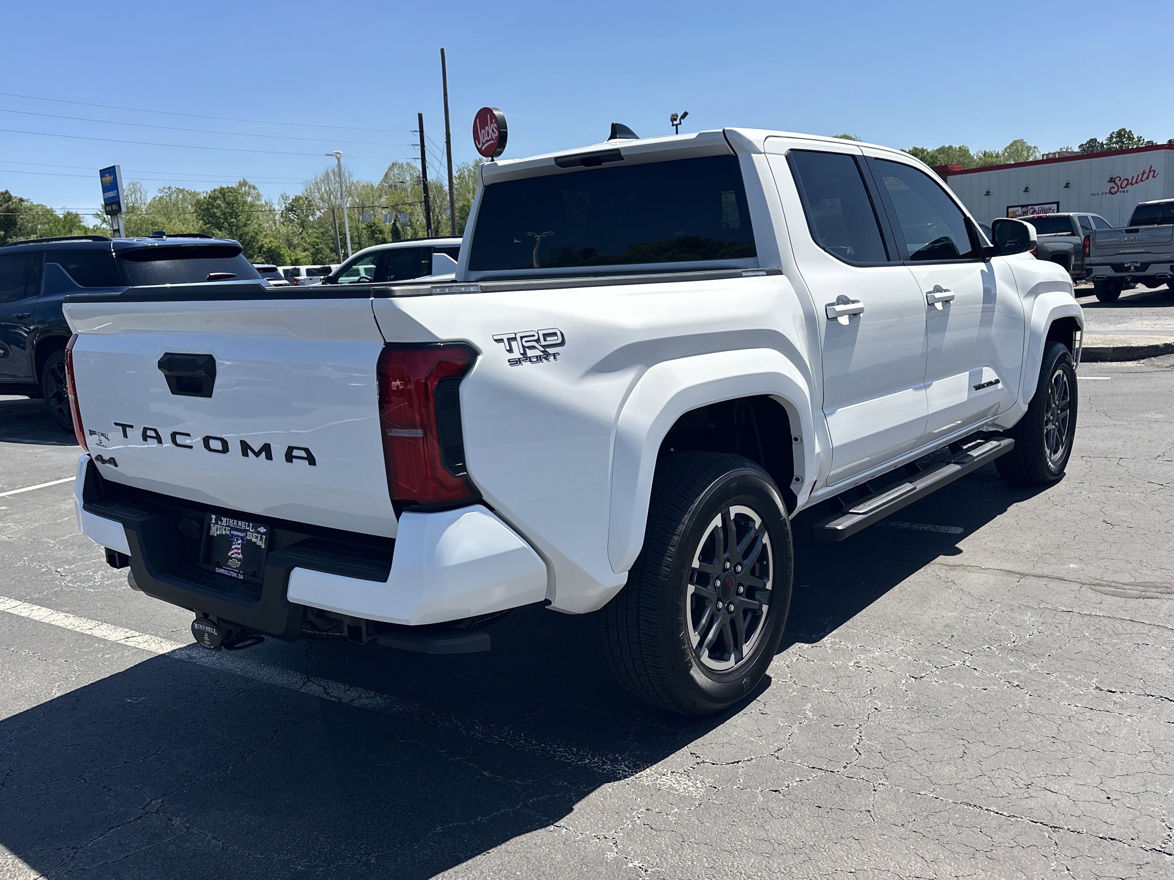 Used 2025 Toyota Tacoma TRD Sport AWD/4WD image 8