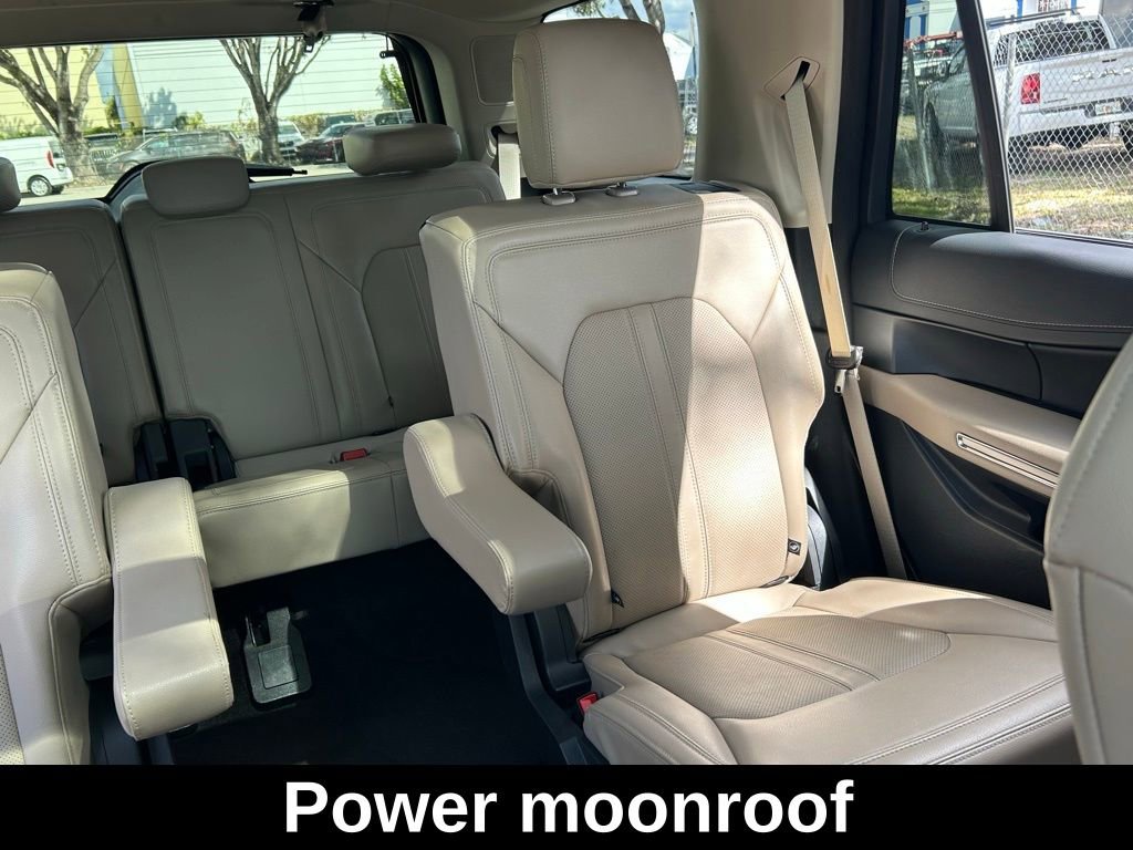Used 2022 Ford Expedition Limited image 16