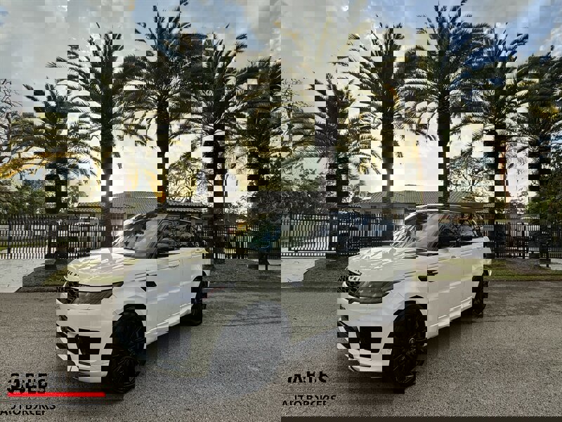 Used 2019 Land Rover Range Rover Sport Supercharged image 2