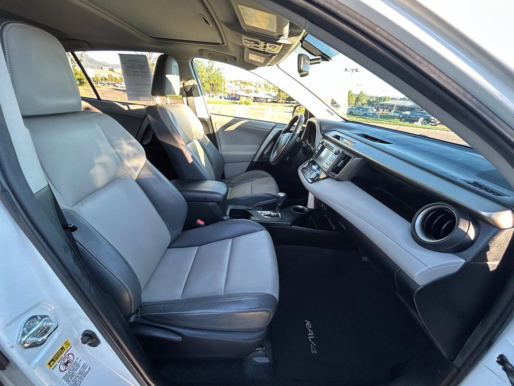 Used 2013 Toyota RAV4 Limited AWD/4WD image 33