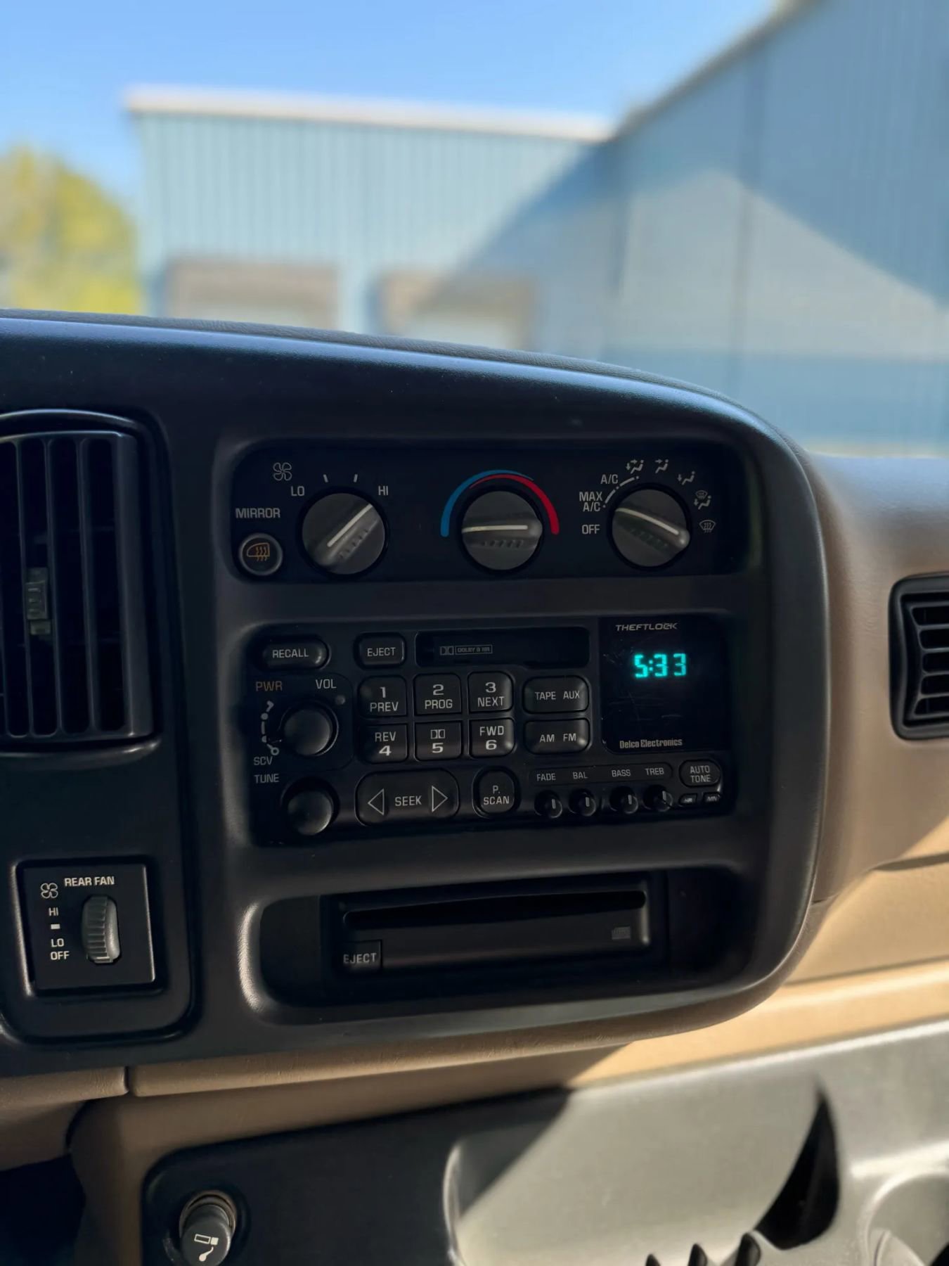 Used 1999 GMC Savana 1500 image 9