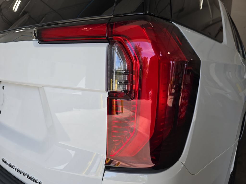 New 2026 GMC Yukon Elevation w/ Elevation Premium Package AWD/4WD image 40