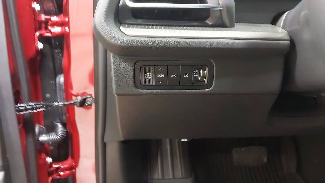 New 2027 Chevrolet Traverse LT w/ Sun and Wheel Package AWD/4WD image 23