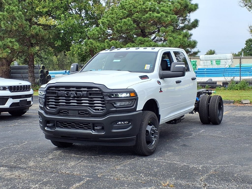 New 2027 RAM 3500 Tradesman AWD/4WD image 2