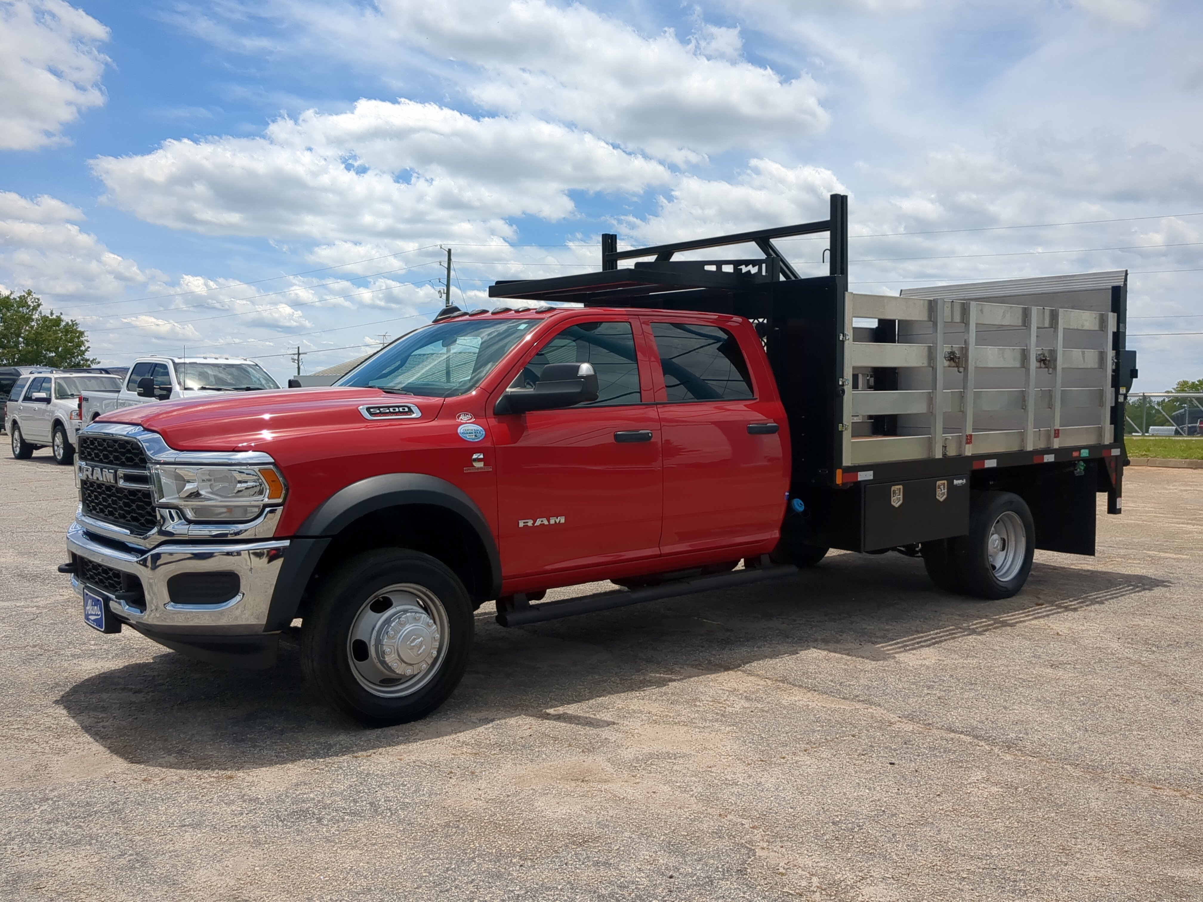 Used 2022 RAM 5500 Tradesman w/ Chrome Appearance Group RWD image 6