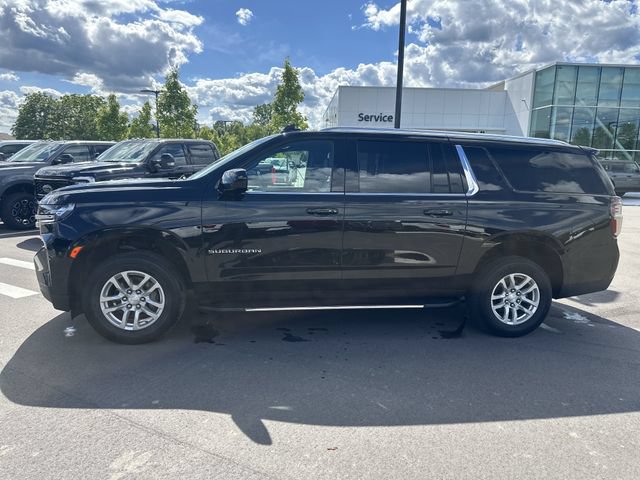 Used 2022 Chevrolet Suburban LT AWD/4WD image 4
